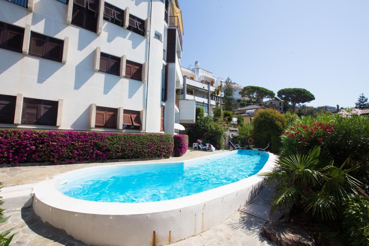 Nautilus Vista Mare Mozzafiato A 180 Gradi- Posto Auto Privato - 2 Camere Matrimoniali Piu 1 Divano Letto Singolo-Sky,Netflix-Wifi 200Mg Rapallo Kültér fotó